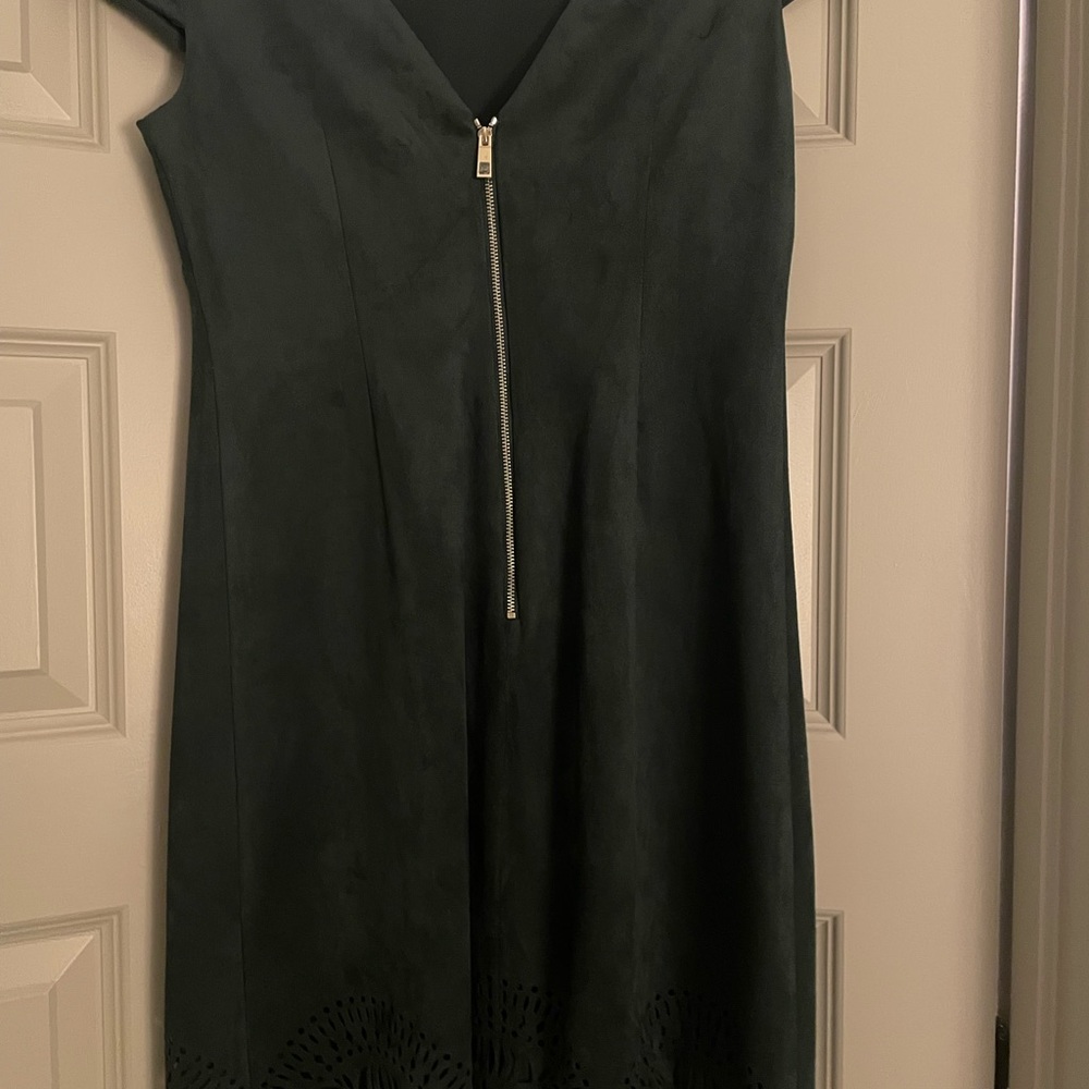 Formal Dress - Picture 3 of 4